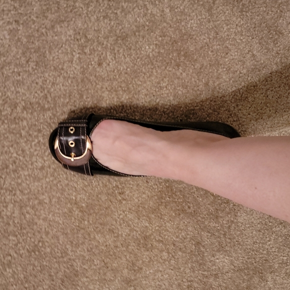 Ann Taylor Flats SALE - Picture 2 of 5